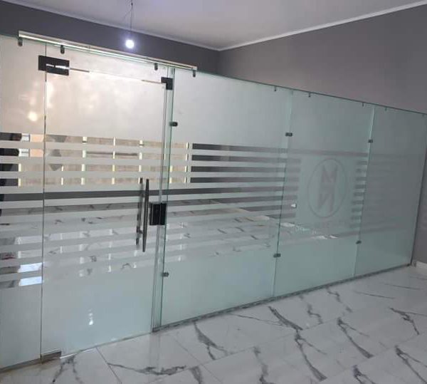 زجاج السكوريت