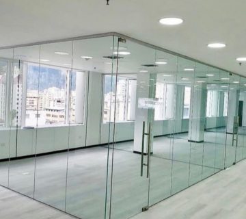 زجاج السكوريت